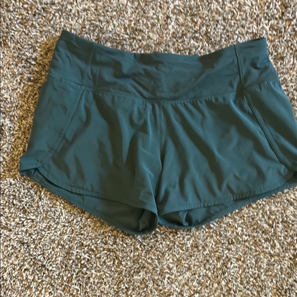 4” Lululemon Hotty hot shorts like new green